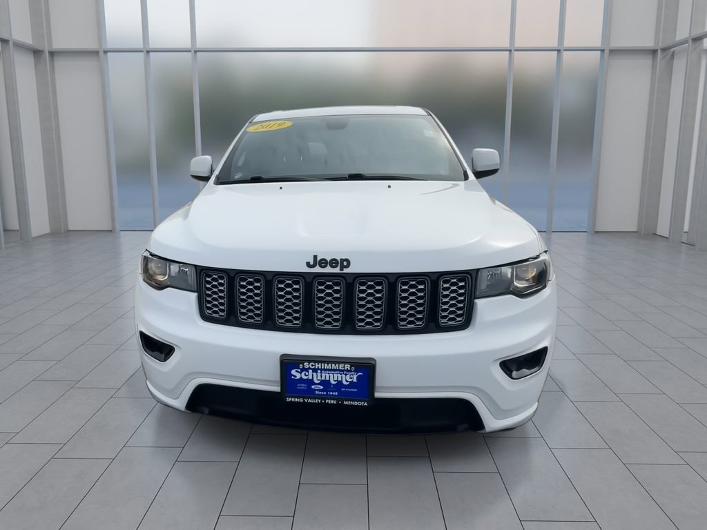 Used 2019 Jeep Grand Cherokee Altitude image 3