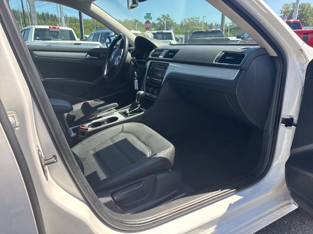 Used 2013 Volkswagen Passat 2.5 SE FWD image 8