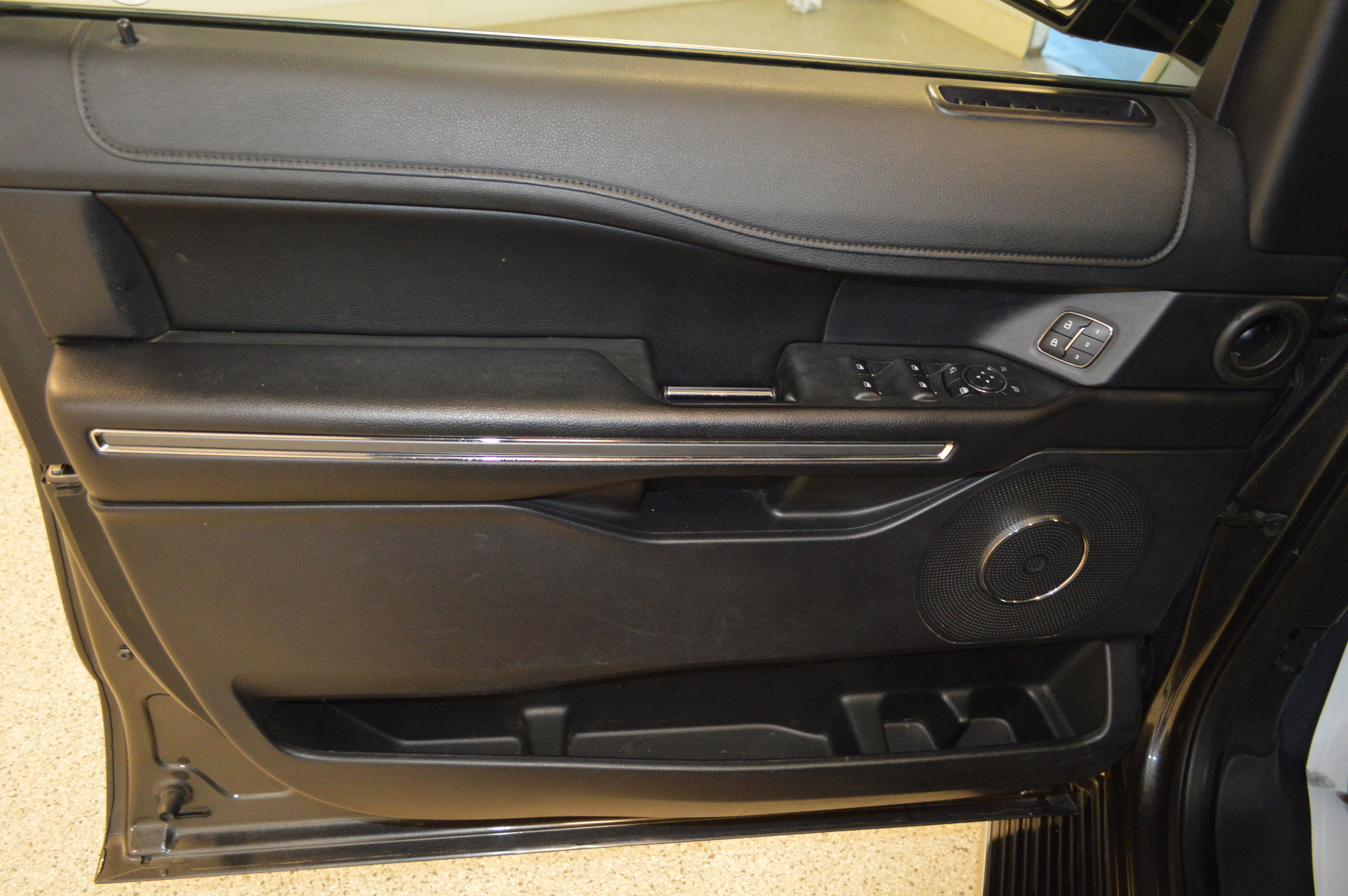 Used 2020 Ford Expedition XLT w/ Equipment Group 202A image 15