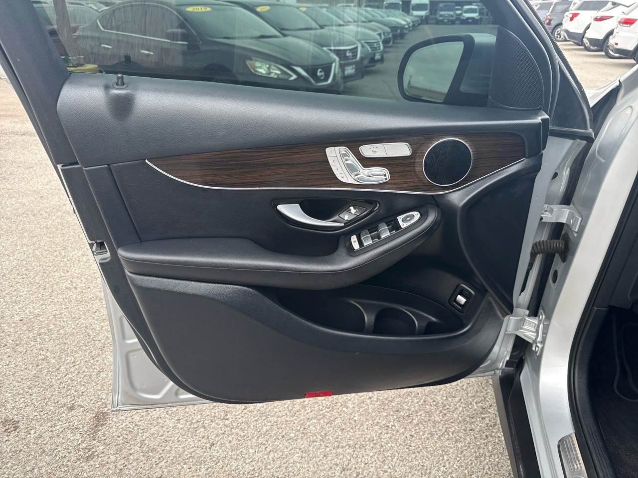 Used 2017 Mercedes-Benz GLC 300 4MATIC image 12