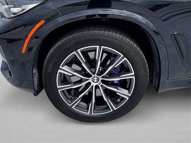 Used 2022 BMW X5 xDrive40i w/ M Sport Package AWD/4WD image 10