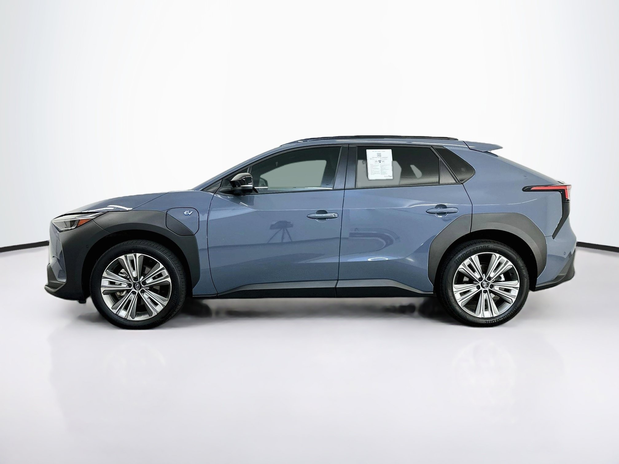 Used 2024 Subaru Solterra AWD/4WD image 4