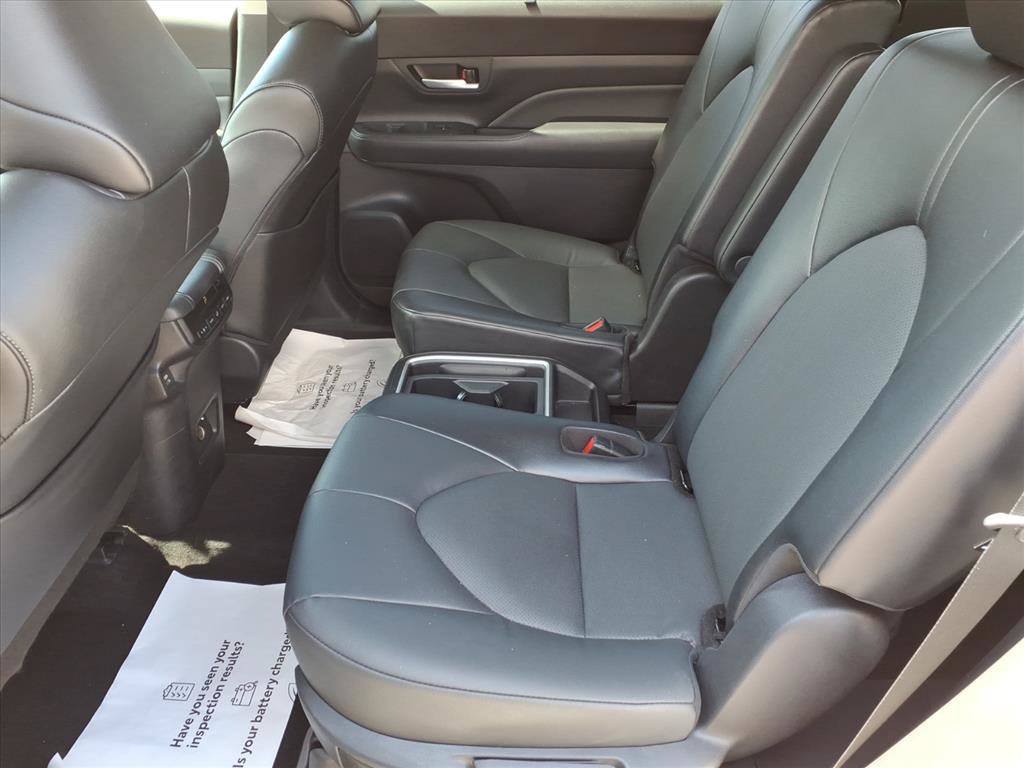 Certified 2025 Toyota Grand Highlander AWD image 13