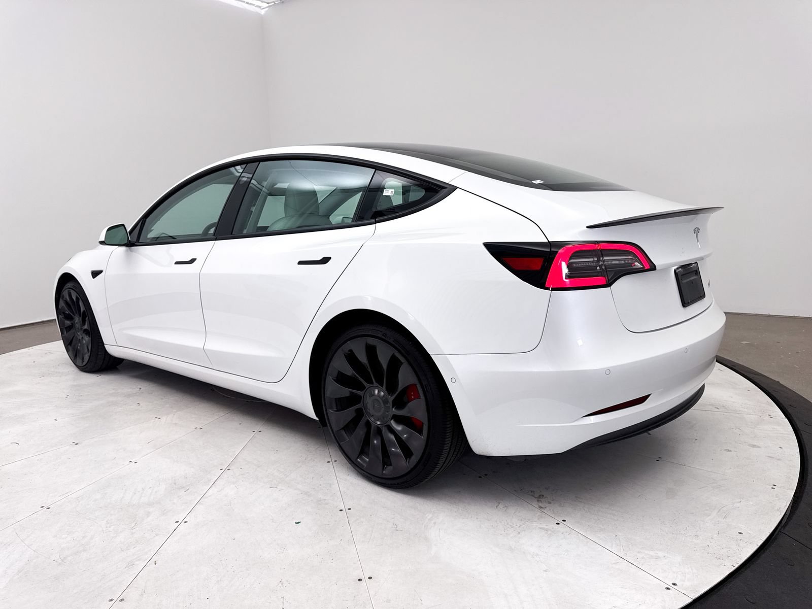 Used 2021 Tesla Model 3 Performance AWD/4WD image 16