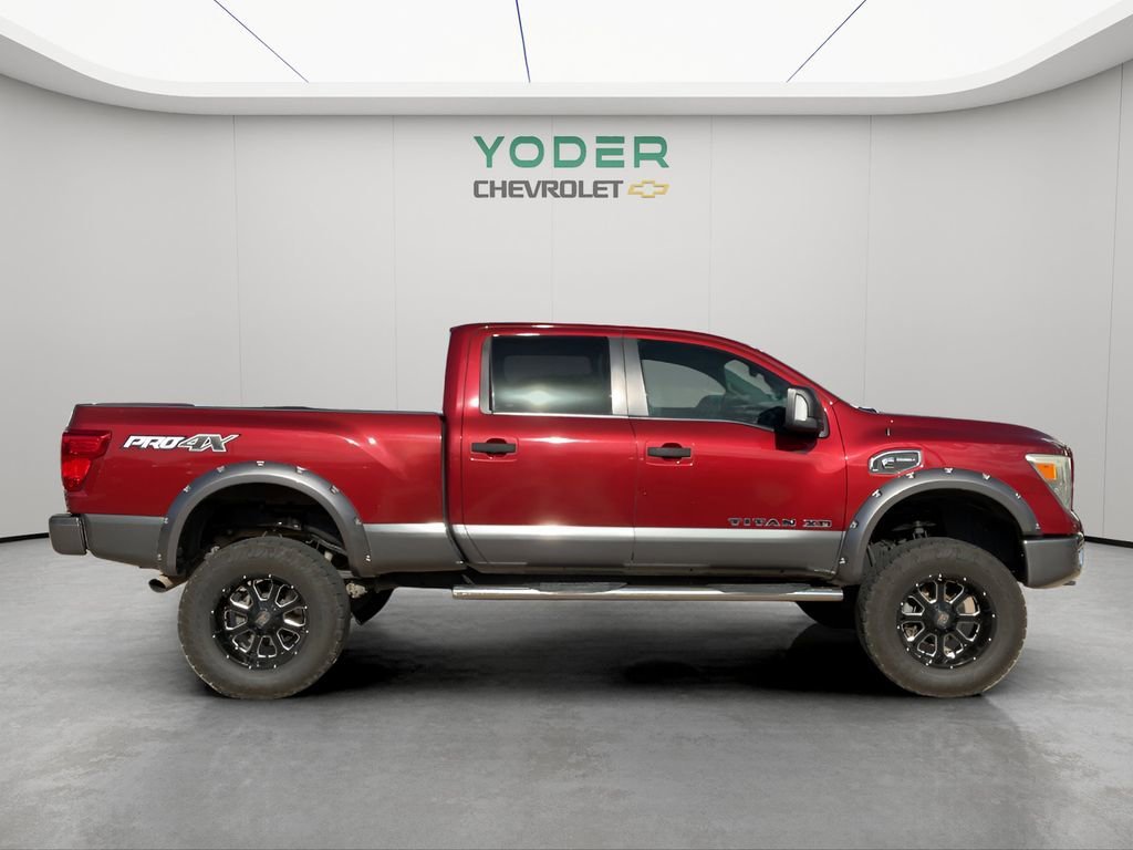 Used 2017 Nissan Titan PRO-4X w/ Pro-4x Convenience Package AWD/4WD image 4