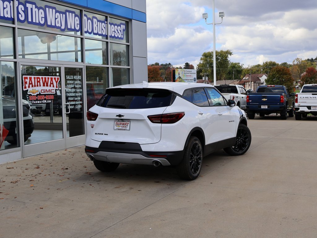 New 2025 Chevrolet Blazer LT w/ LPO, Black Sport Package image 38