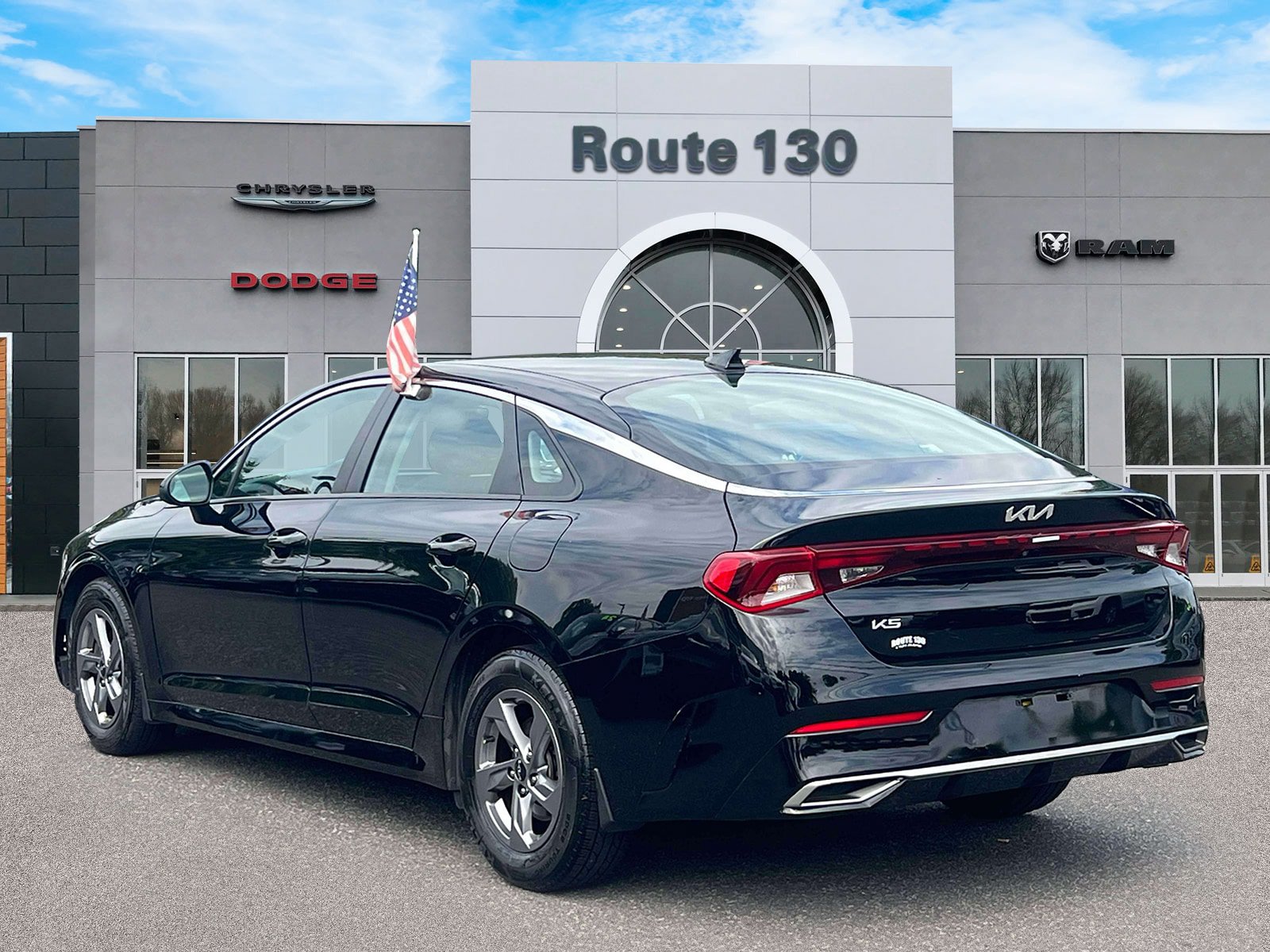 Used 2023 Kia K5 LXS FWD image 3