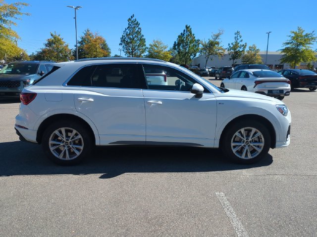 Used 2025 Audi Q3 2.0T Premium AWD/4WD image 2