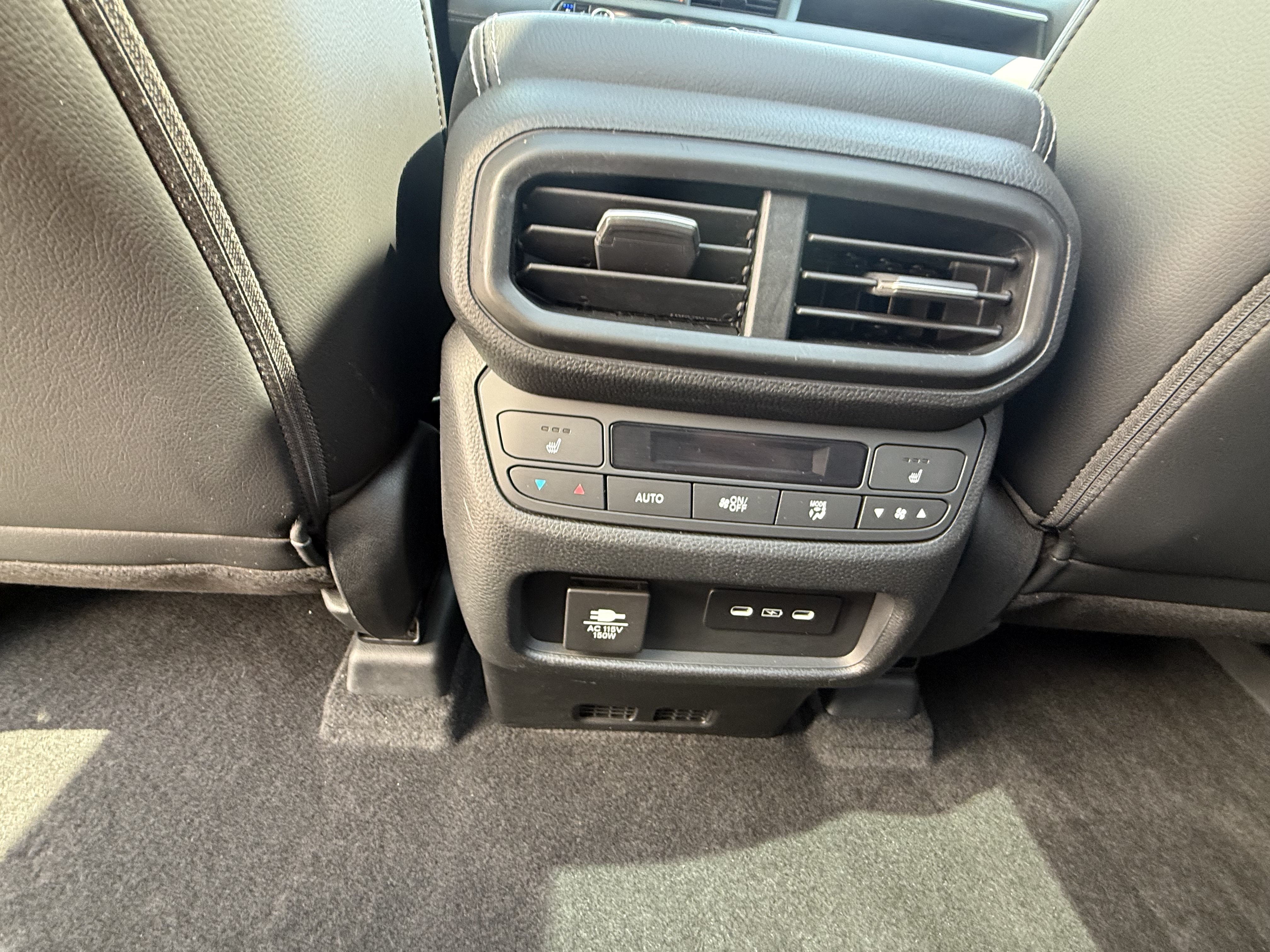 Used 2024 Honda Pilot Elite image 39