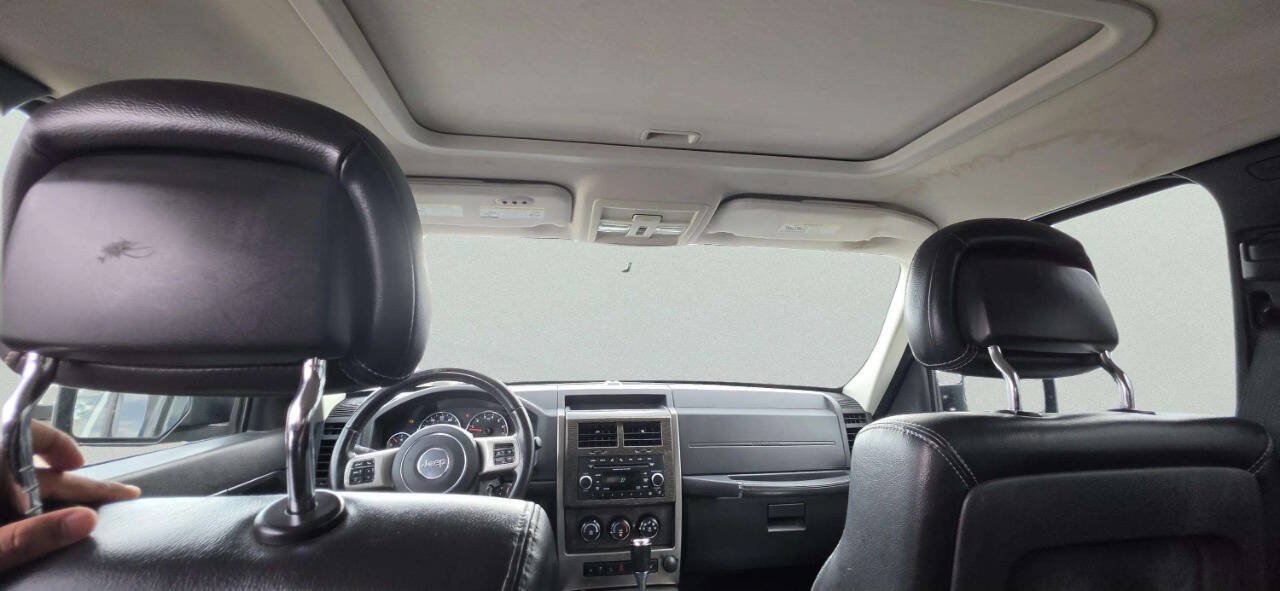 Used 2012 Jeep Liberty Limited Jet w/ Trailer Tow Class III Group AWD/4WD image 9