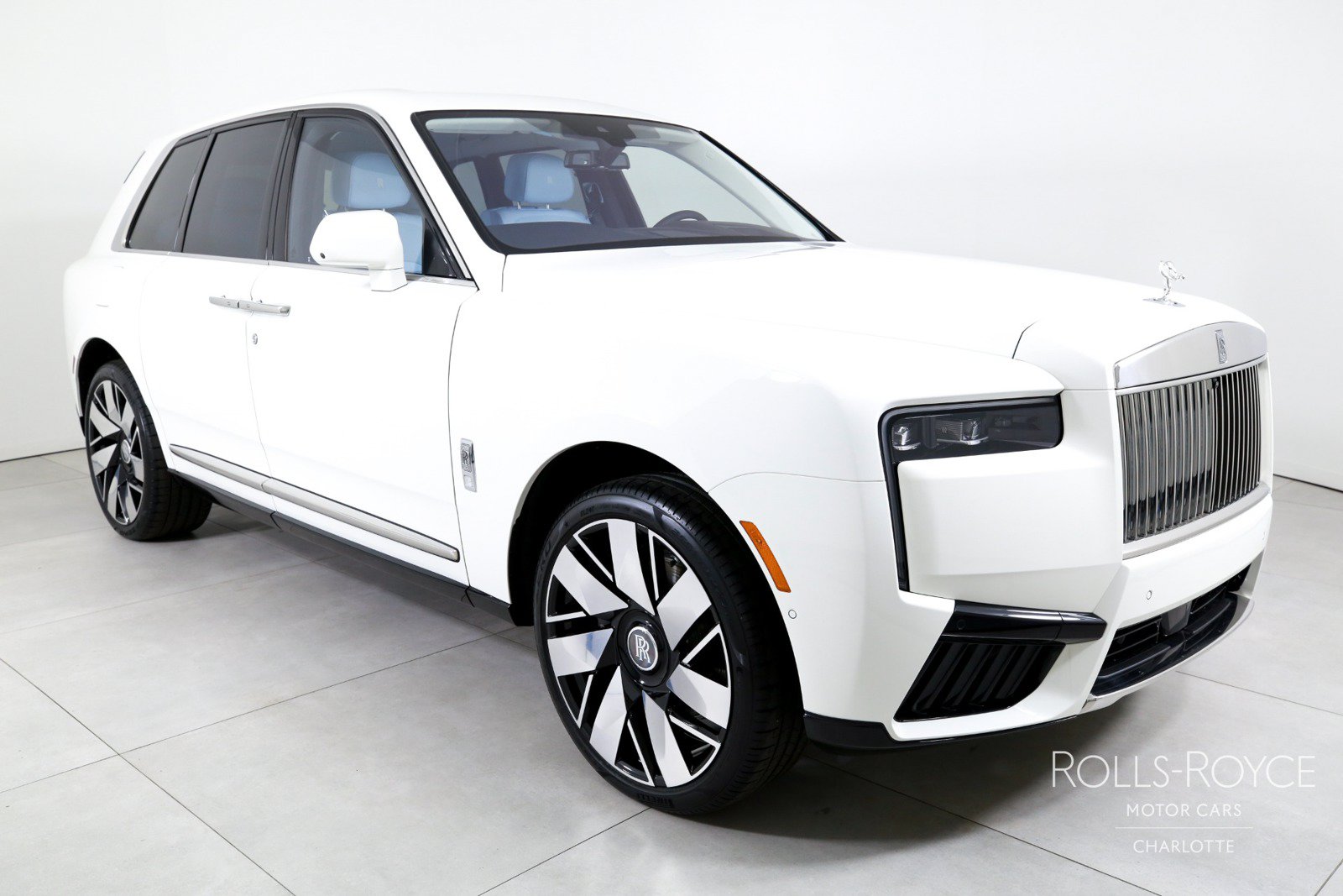 New 2026 Rolls-Royce Cullinan AWD/4WD image 6