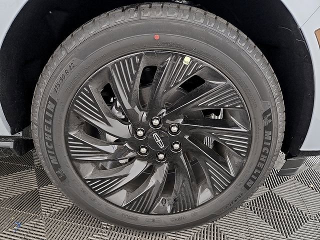 New 2026 Lincoln Navigator L Black Label AWD/4WD image 9