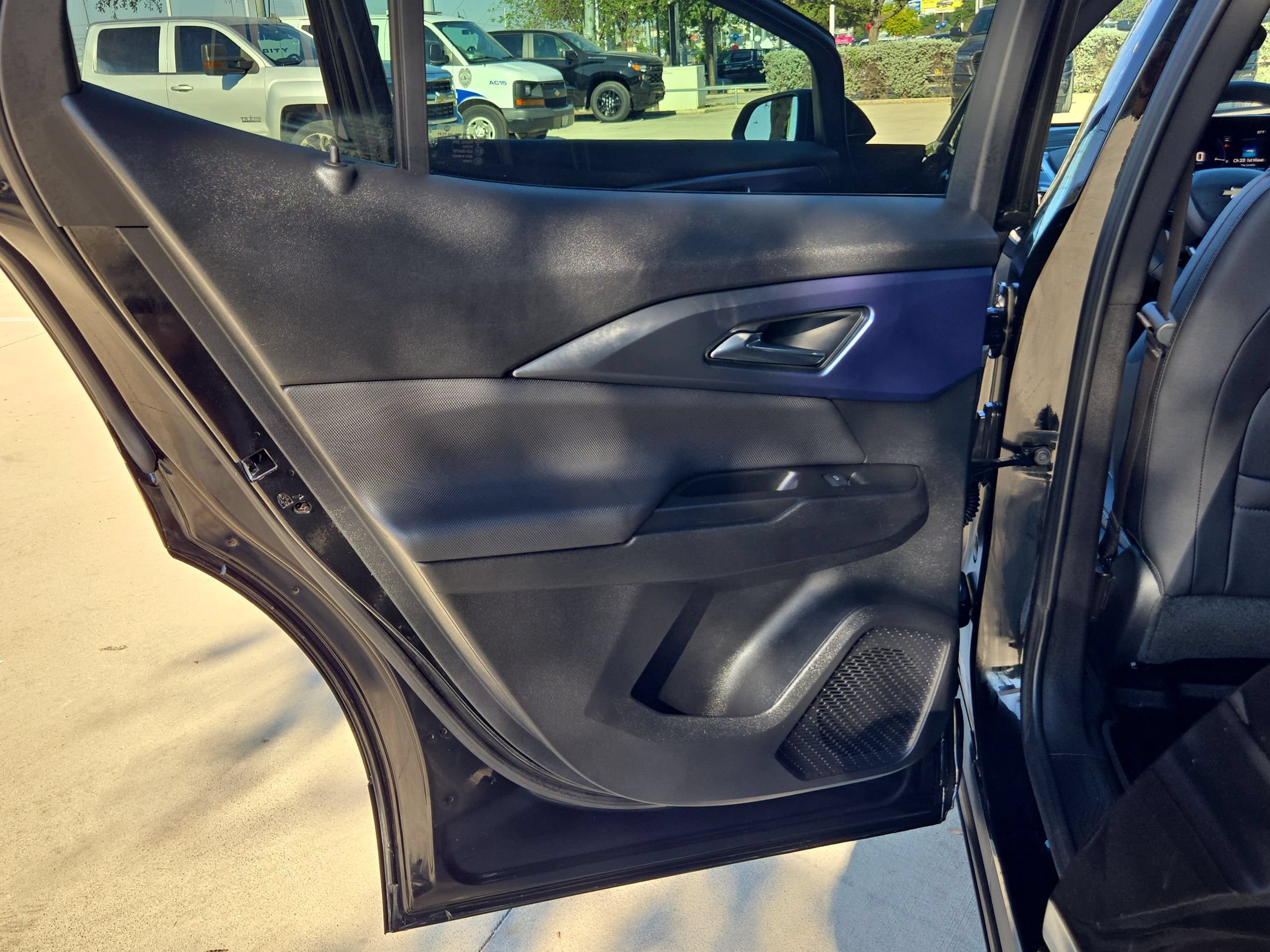Certified 2024 Chevrolet Equinox EV LT FWD image 14