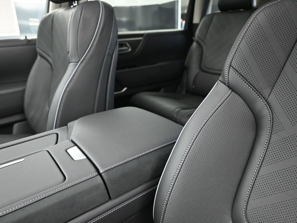 New 2026 INFINITI QX80 Luxe RWD image 14