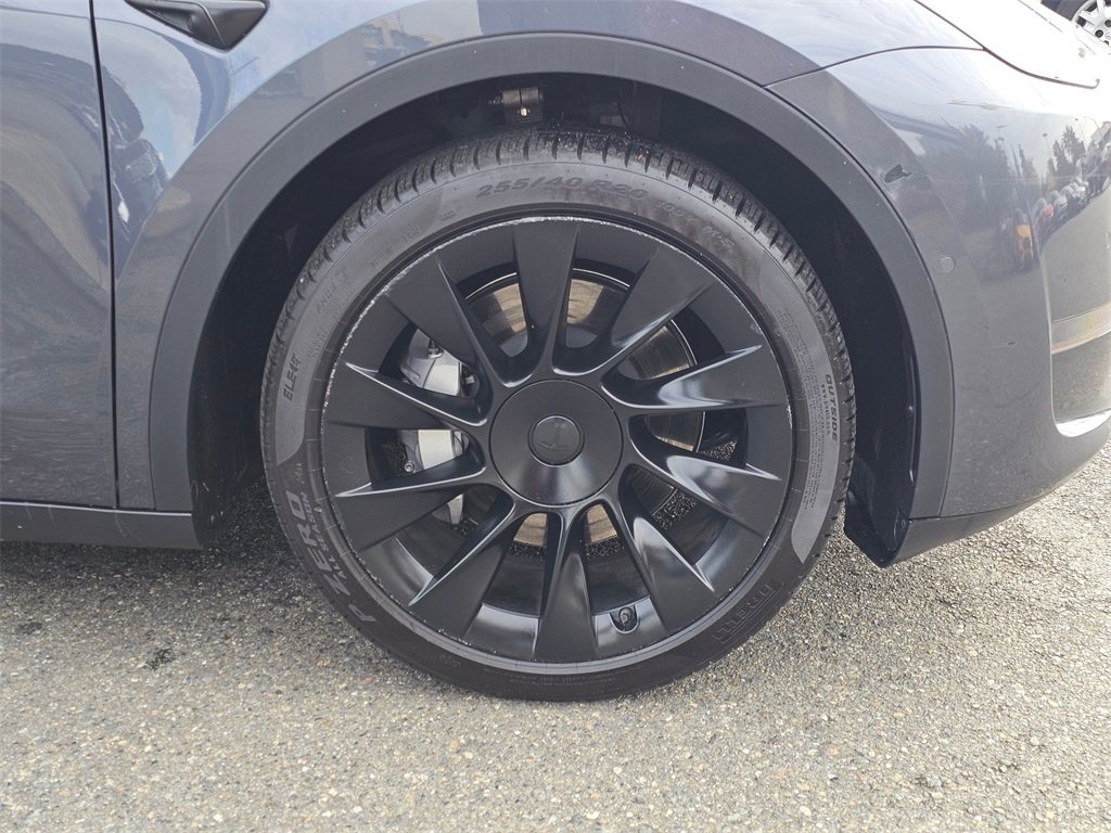 Used 2021 Tesla Model Y Long Range image 14