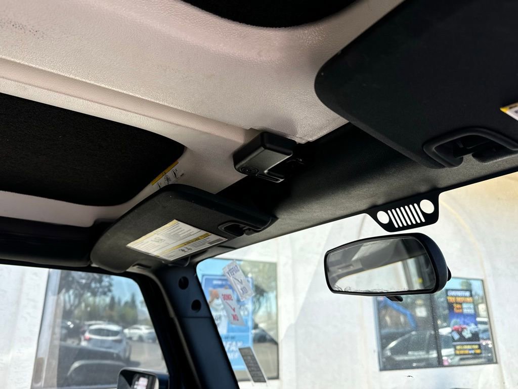 Used 2017 Jeep Wrangler Unlimited Sport w/ Connectivity Group AWD/4WD image 23