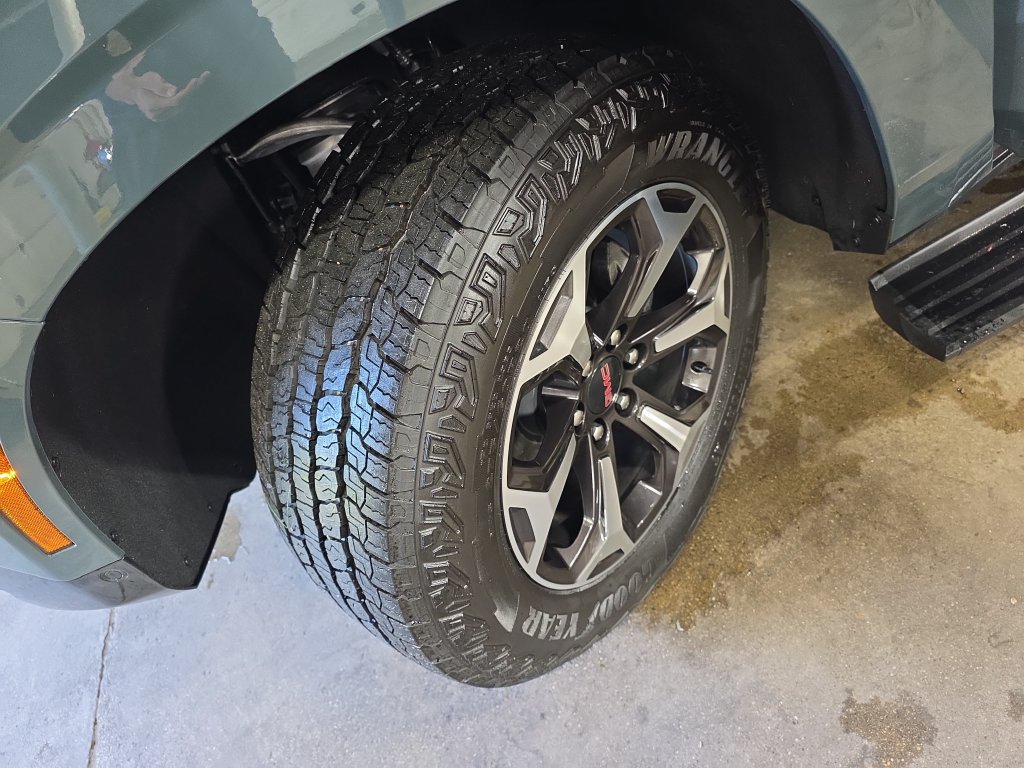 New 2026 GMC Yukon AT4 Ultimate AWD/4WD image 37