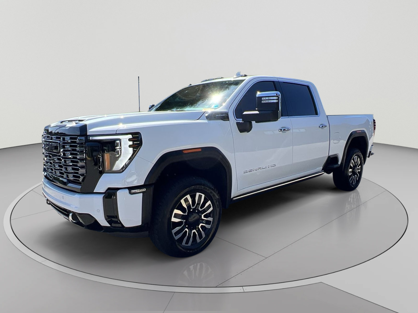 Used 2026 GMC Sierra 2500 Denali Ultimate AWD/4WD image 1