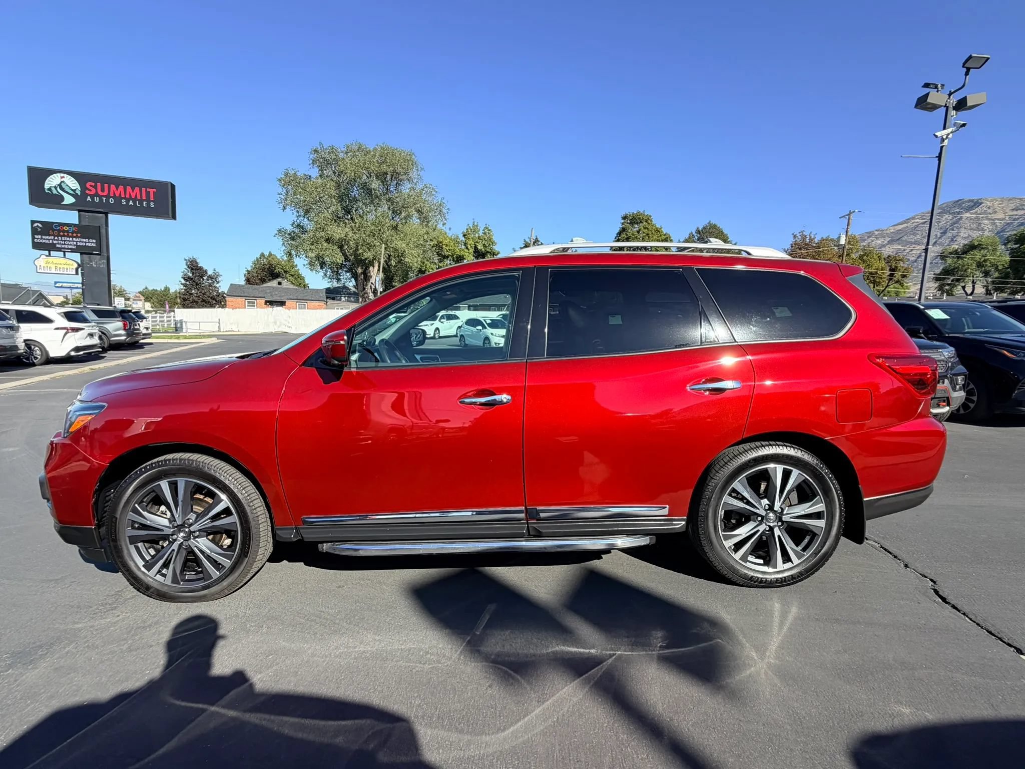 Used 2020 Nissan Pathfinder Platinum w/ Cargo Package AWD/4WD image 7