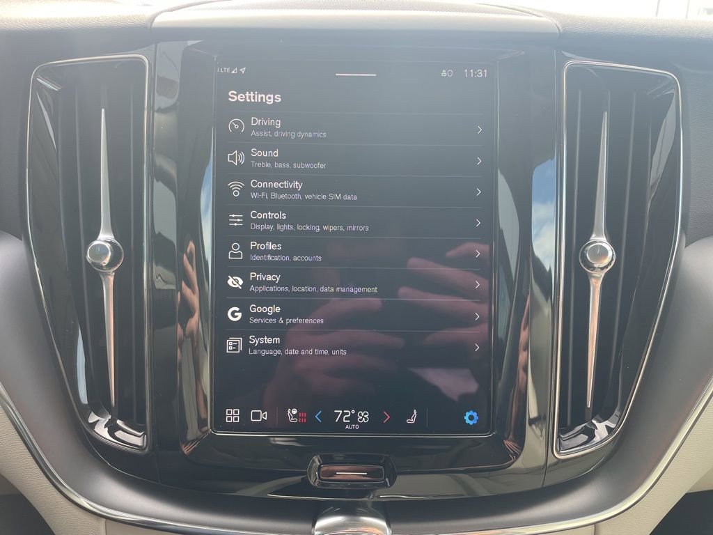 Certified 2025 Volvo XC60 T8 Core w/ Climate Package image 32