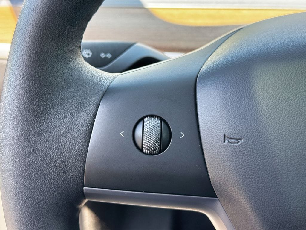 Used 2024 Tesla Model Y Long Range RWD image 44