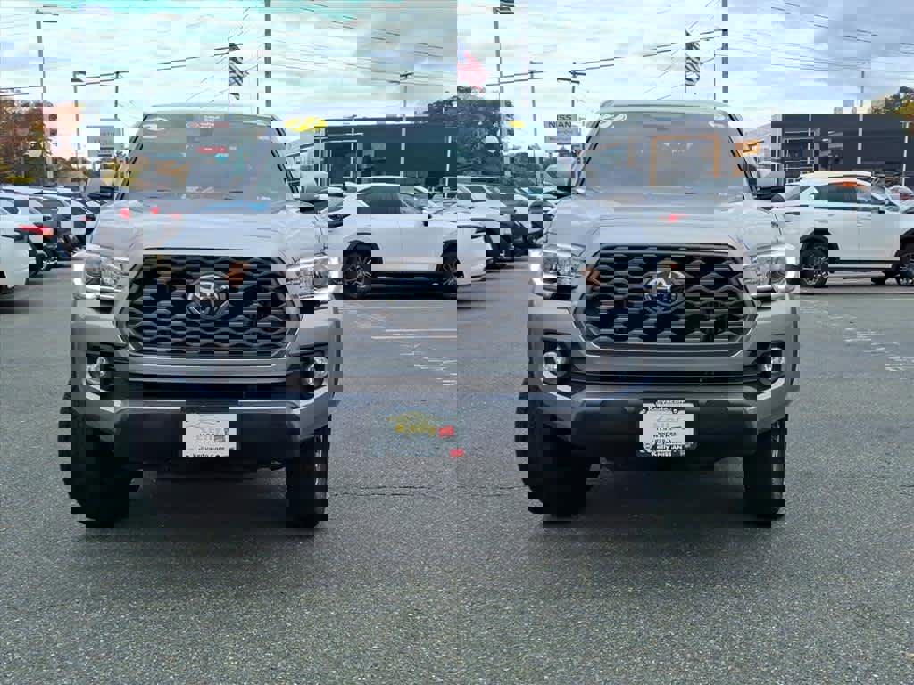 Used 2021 Toyota Tacoma TRD Off-Road w/ Technology Package image 2