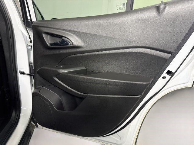 Used 2026 Chevrolet Trax LT FWD image 27