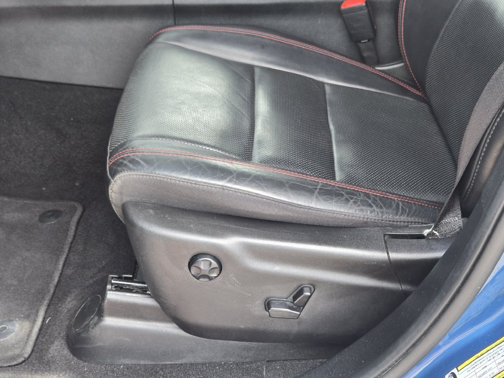 Used 2024 Dodge Durango GT RWD image 29