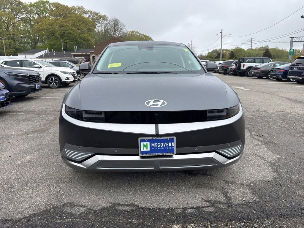 Used 2023 Hyundai Ioniq 5 Limited AWD/4WD image 2