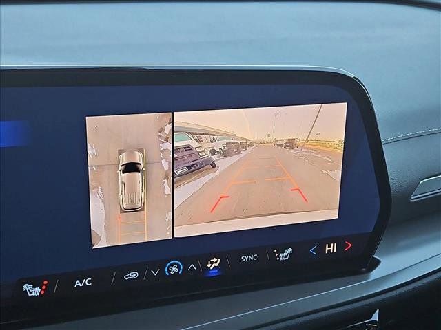 New 2026 Chevrolet Traverse LT w/ Sun and Wheel Package image 13