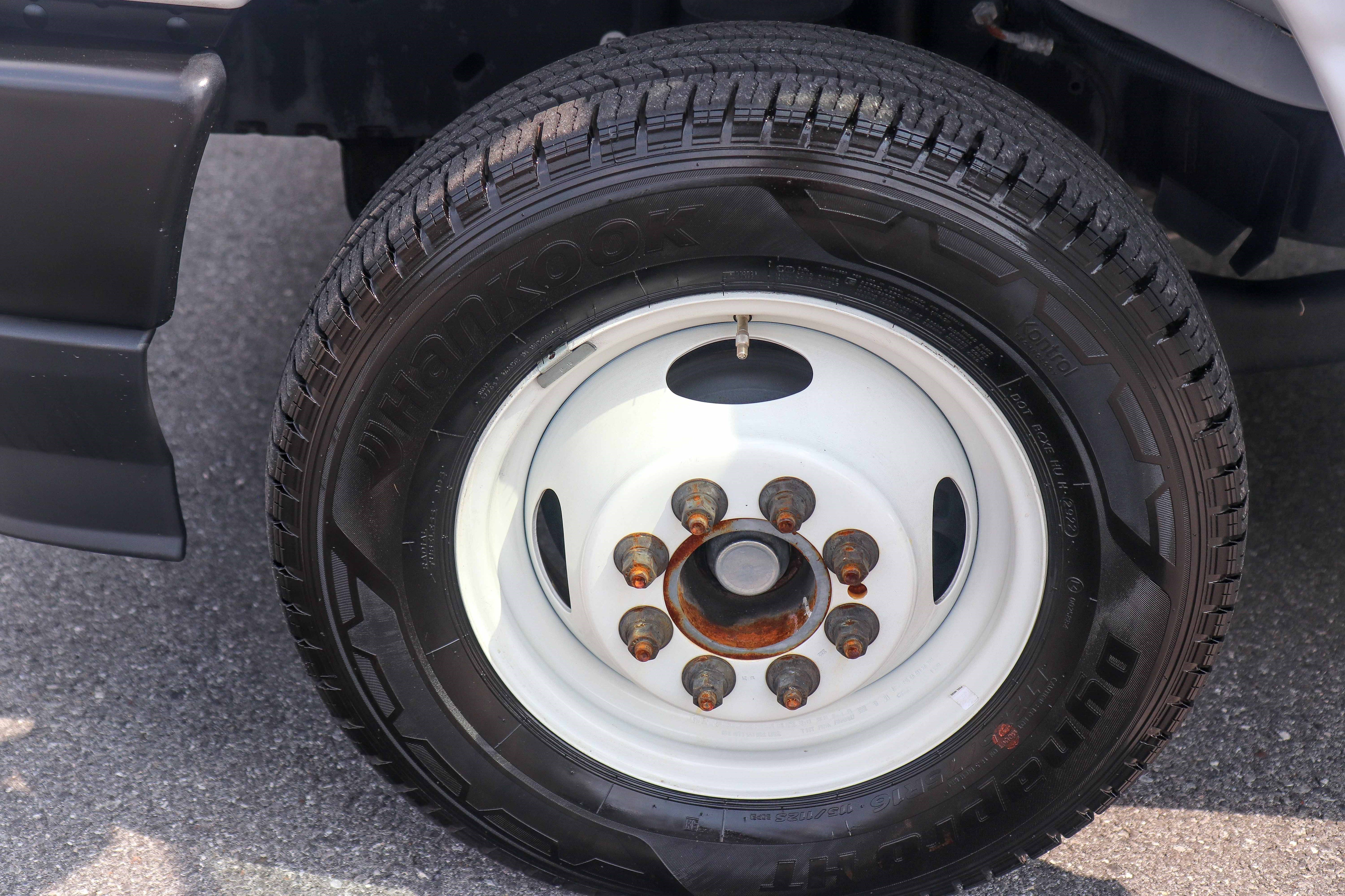 Used 2024 Ford E-450 and Econoline 450 Super Duty w/ Driver's Safety Package RWD image 22