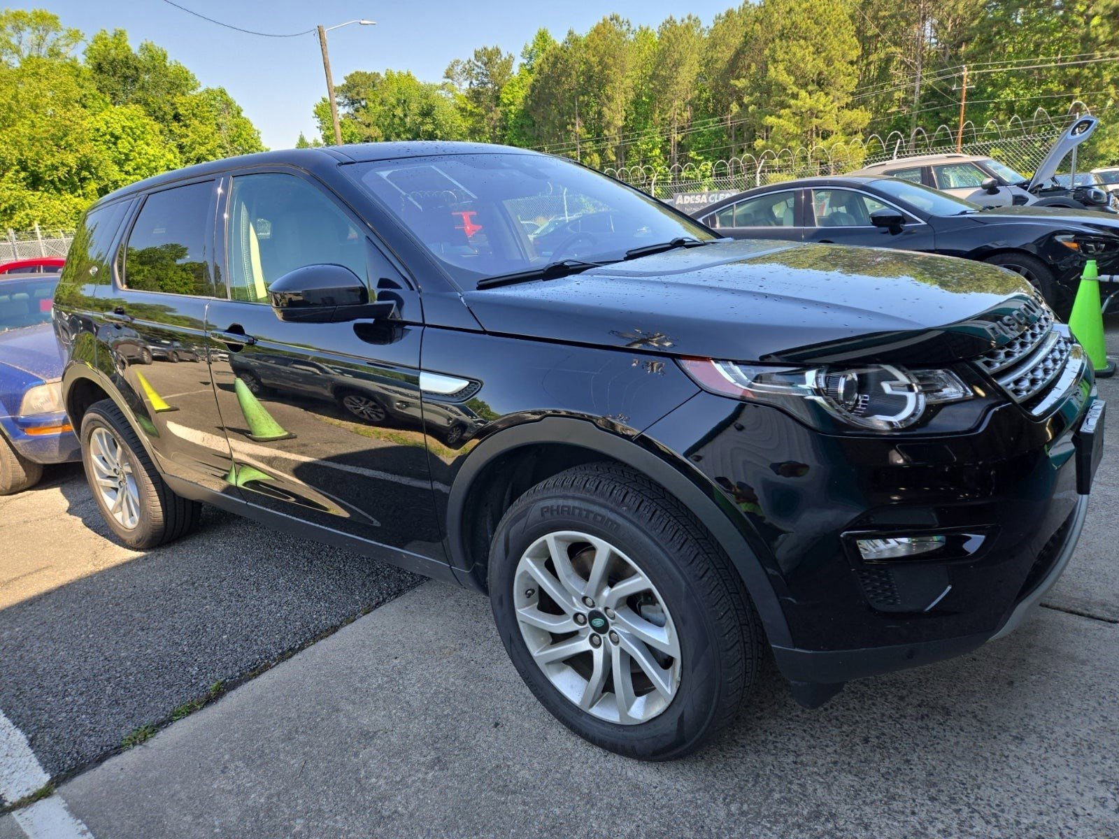 Used 2019 Land Rover Discovery Sport HSE AWD/4WD image 4