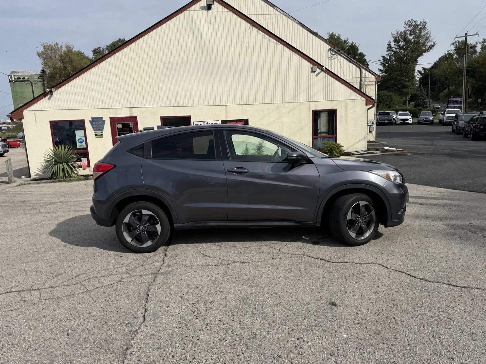 Used 2018 Honda HR-V EX image 5