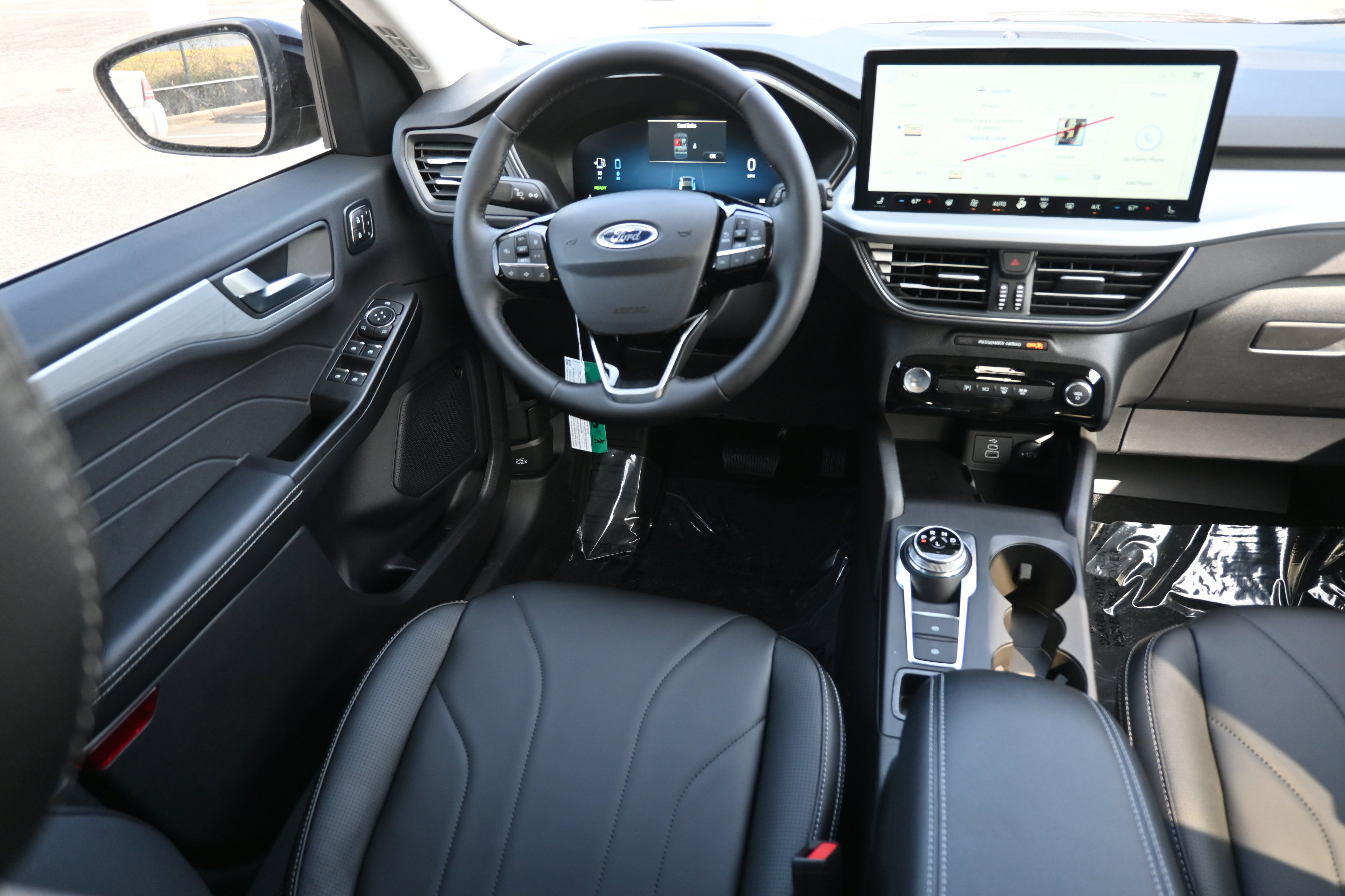 New 2026 Ford Escape SE w/ PHEV Premium Package FWD image 30