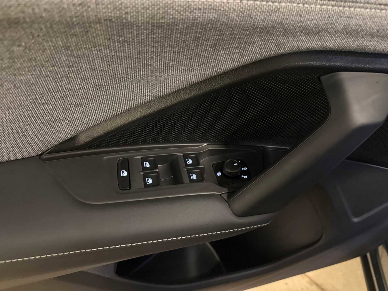 Certified 2025 Volkswagen Tiguan S image 21