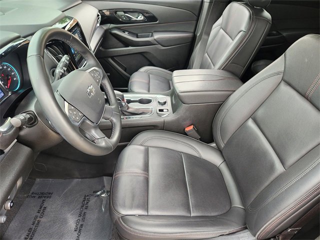 Used 2023 Chevrolet Traverse RS FWD image 4
