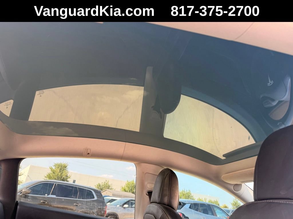 Used 2022 Tesla Model Y Performance AWD/4WD image 24