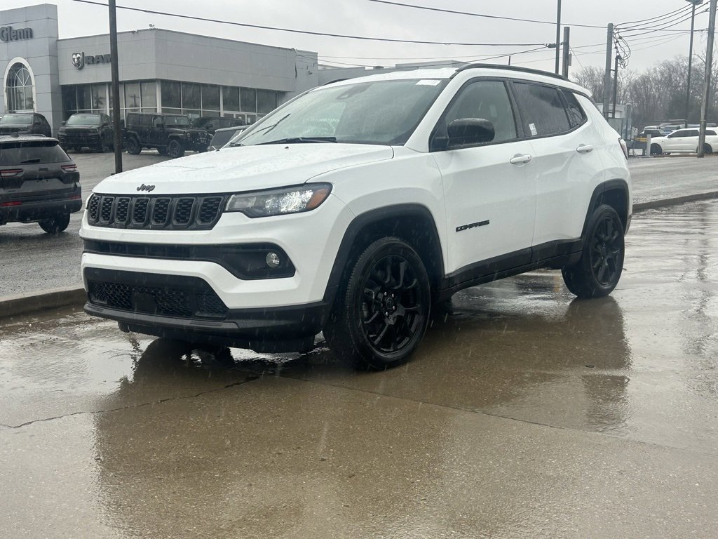 Used 2025 Jeep Compass Latitude w/ Altitude Special Edition image 2