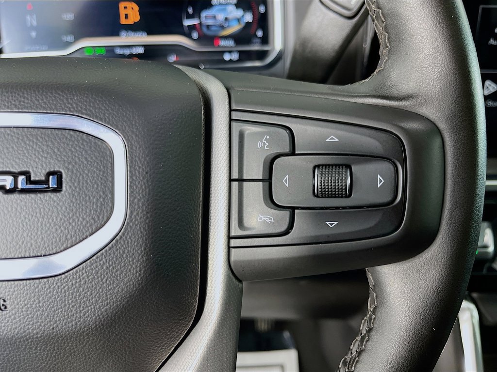 Used 2025 GMC Sierra 3500 Denali AWD/4WD image 15