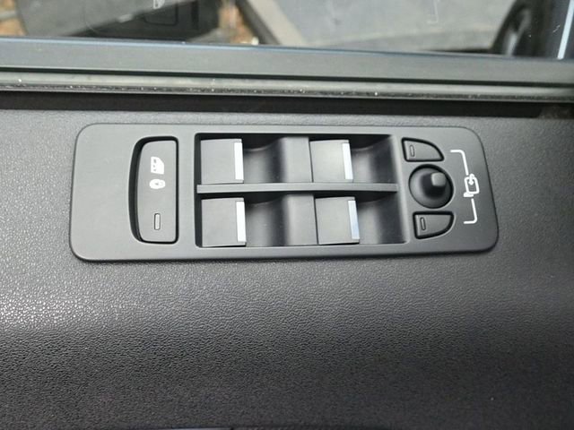 Used 2023 Land Rover Discovery Sport SE R-Dynamic AWD/4WD image 28