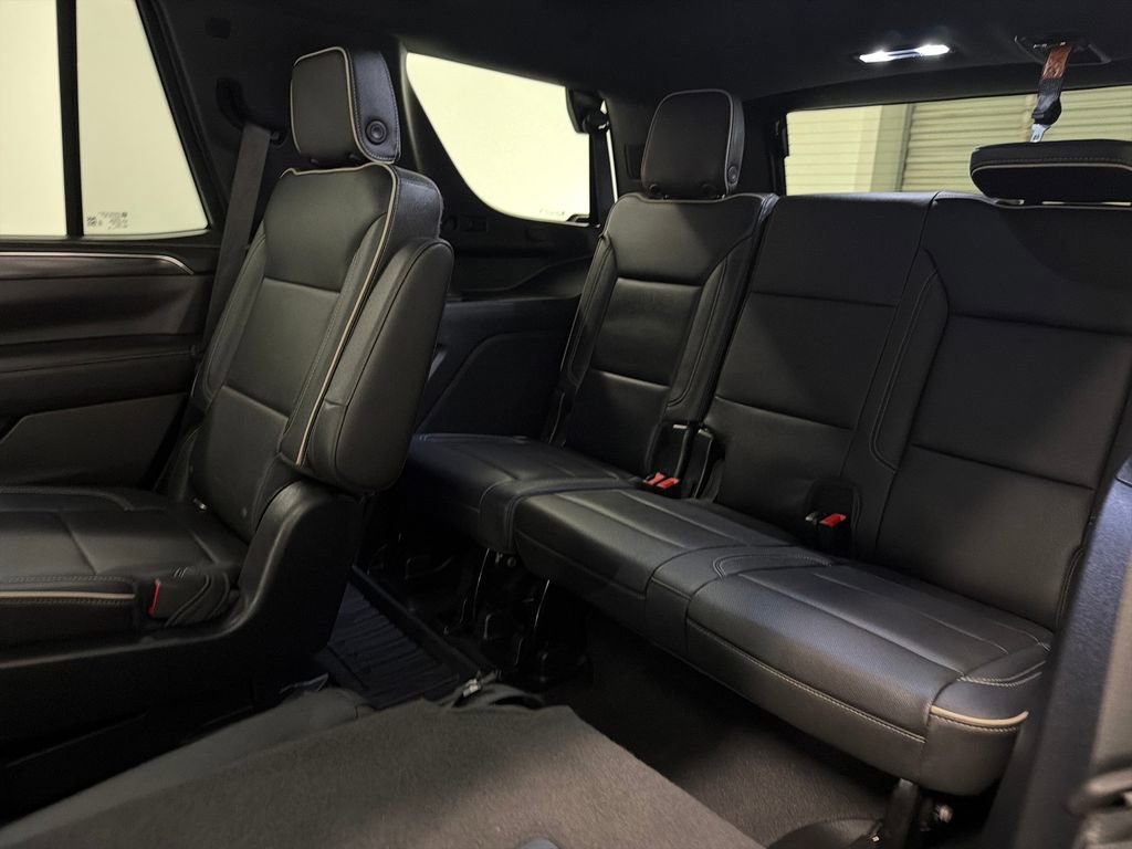 Used 2022 GMC Yukon SLT w/ SLT Premium Package RWD image 14