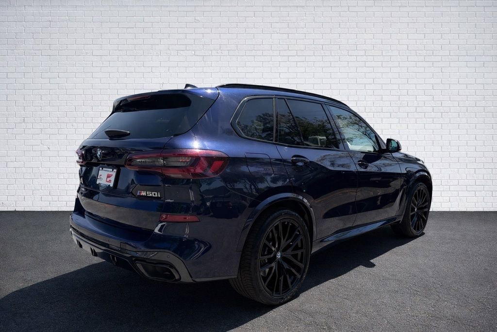 Used 2021 BMW X5 M50i w/ Executive Package image 4