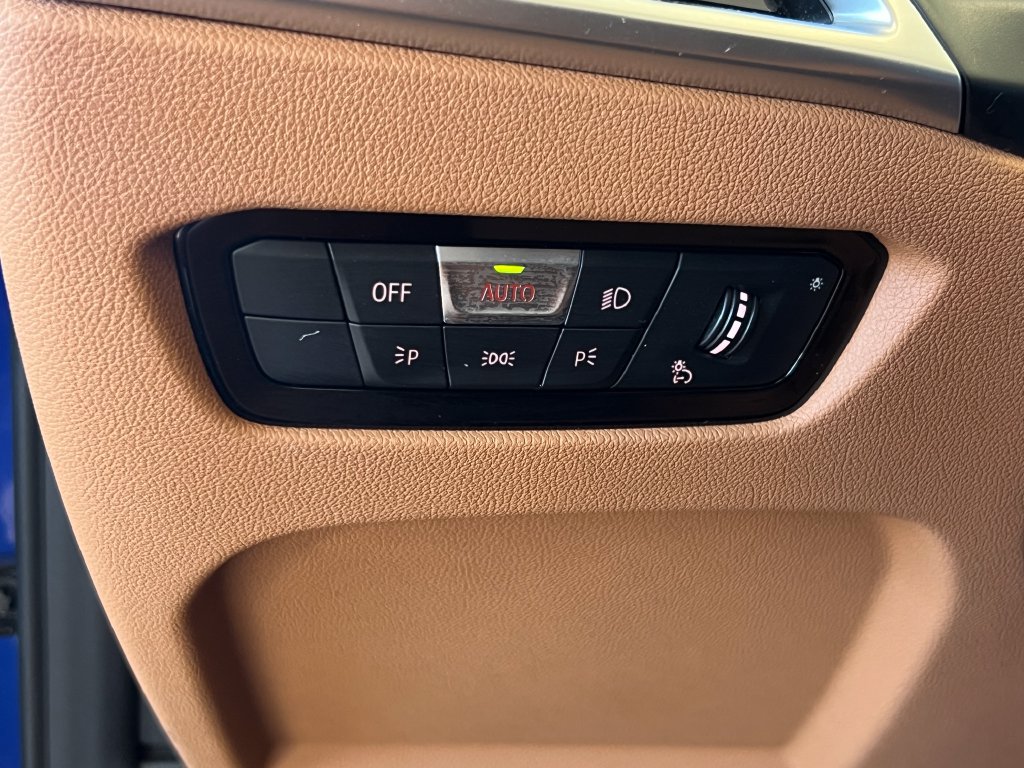 Used 2025 BMW M440i Convertible RWD image 20