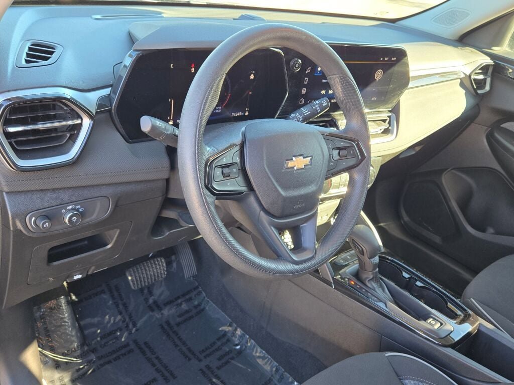 Used 2024 Chevrolet TrailBlazer LT image 20
