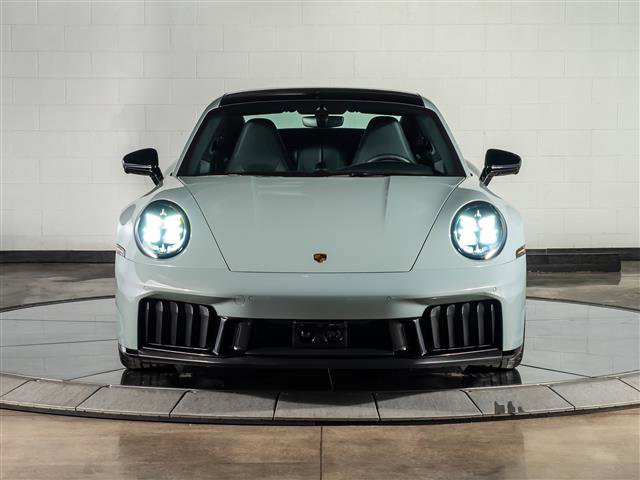 Certified 2025 Porsche 911 Carrera GTS RWD image 6