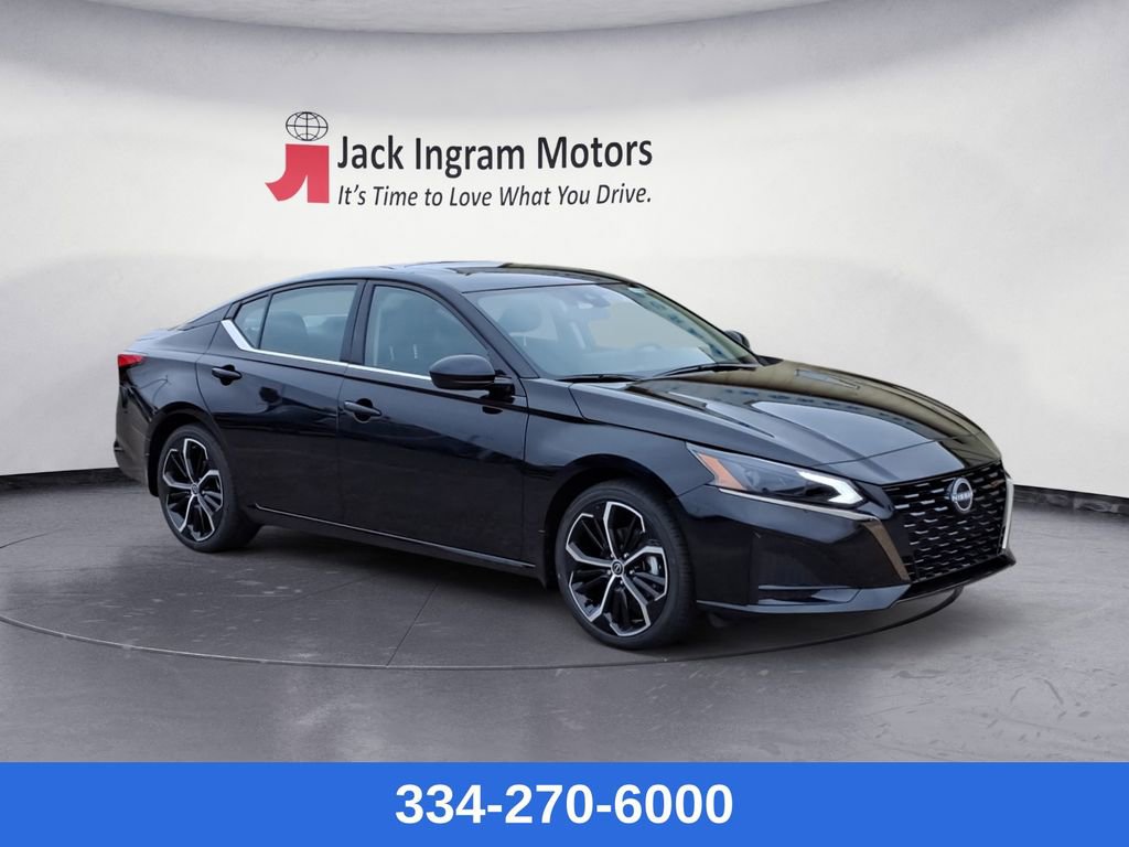 New 2025 Nissan Altima 2.5 SR w/ SR Premium Package image 7