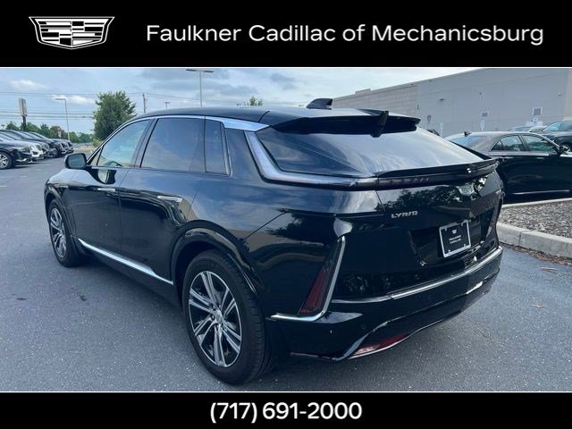 Used 2024 Cadillac Lyriq Luxury w/ LPO, Floor Liner Package AWD/4WD image 9