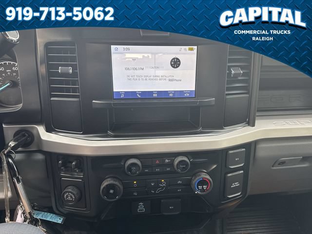 New 2026 Ford F250 XL w/ XL Chrome Package RWD image 29