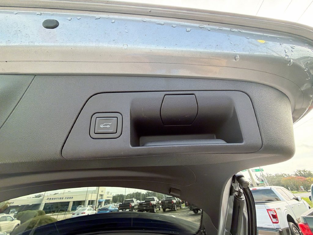 Certified 2023 Buick Envision Essence AWD/4WD image 33