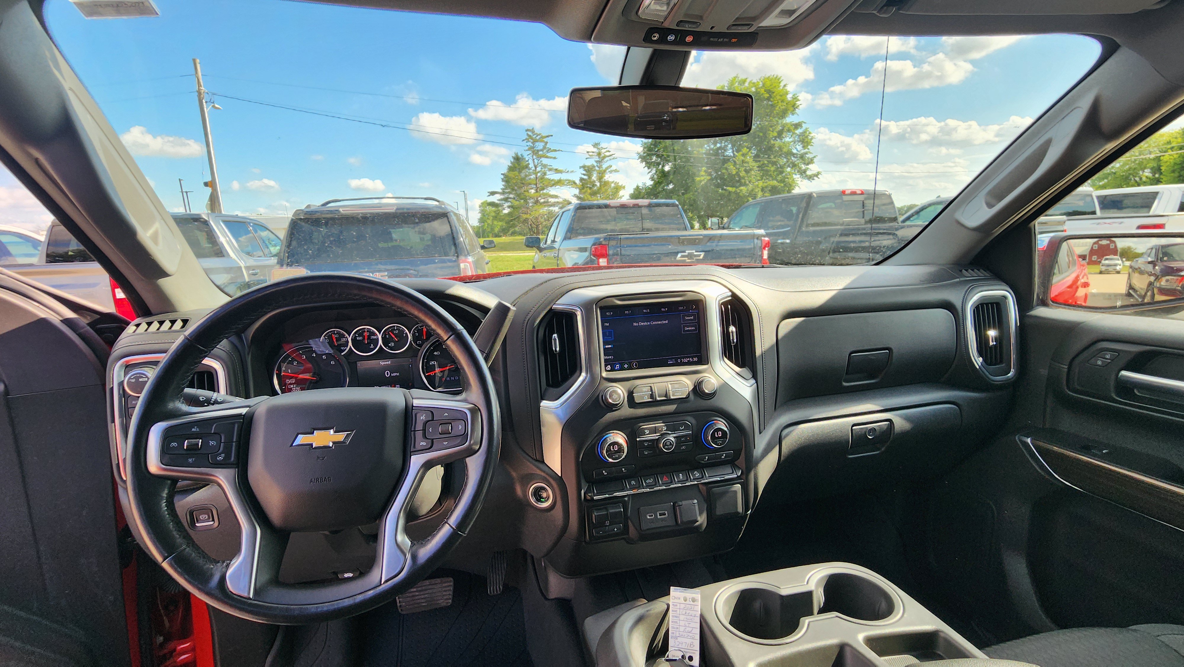 Certified 2021 Chevrolet Silverado 1500 LT w/ Z71 Off-Road Package AWD/4WD image 19